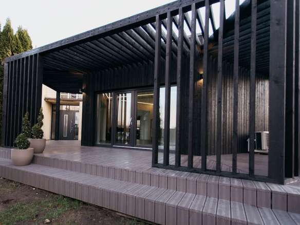 Šuuna Bee House