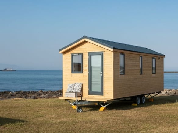 MK540 Single Storey – 14m2 with included furniture