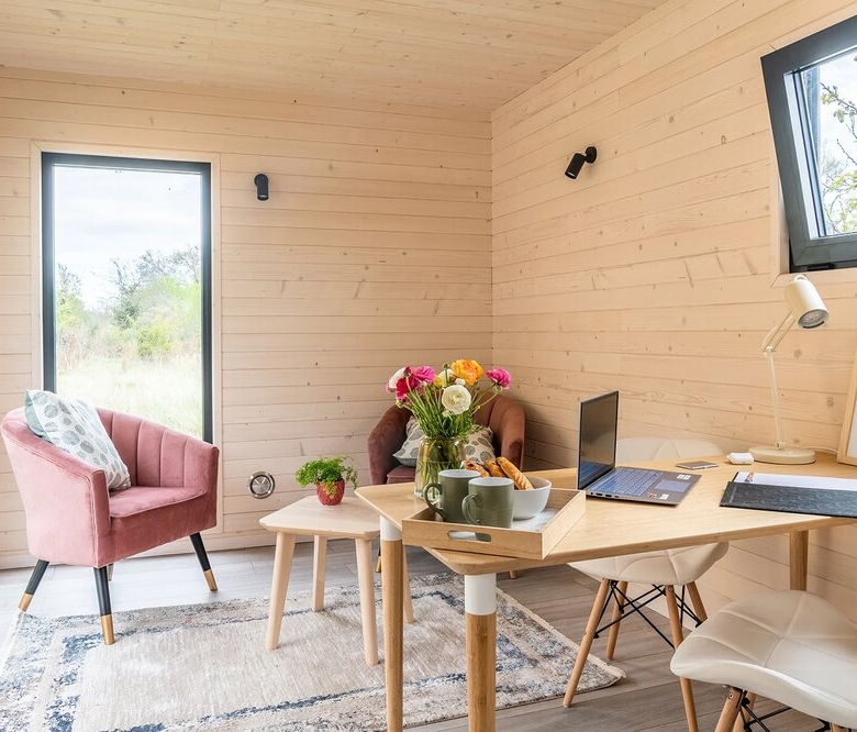 Studio Twenty Office