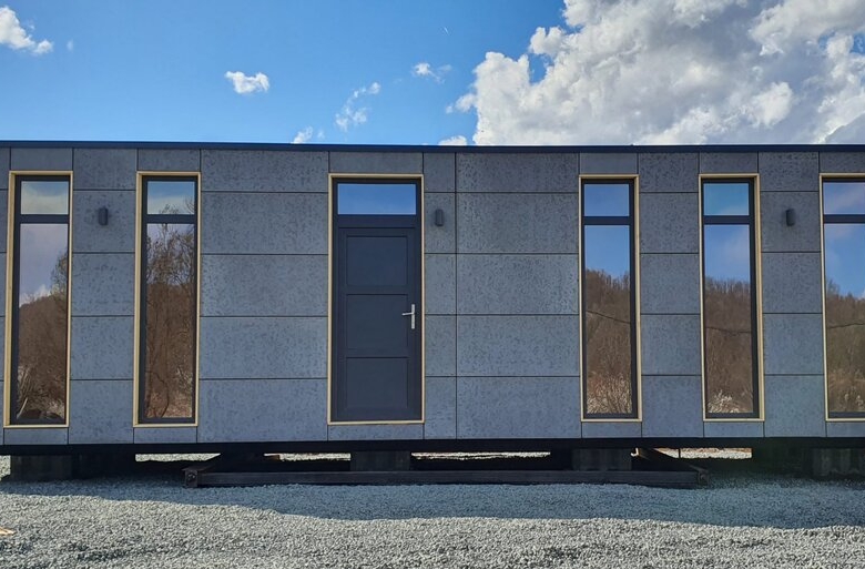 Freedom Mobile House