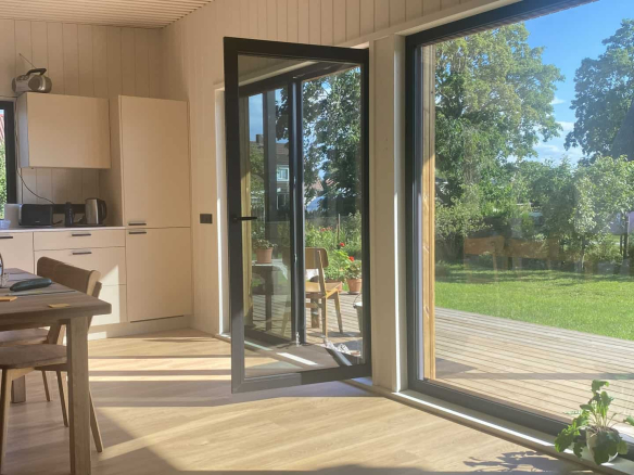 PÄRNI (elementy panelowe z belek krzyżowych)