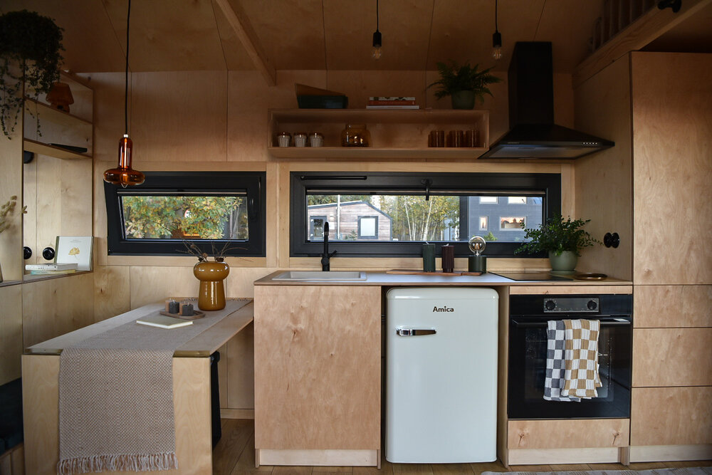 aurora-company-julia-06