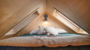 JULIA-Slow life philosophy with peaceful charm