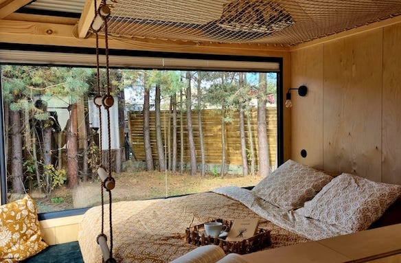 JULIA-Slow life philosophy with peaceful charm