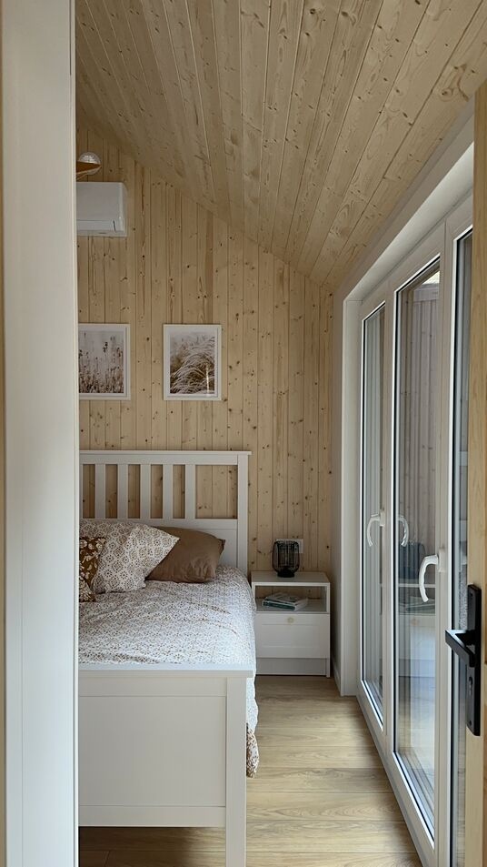 SKY_big_bedroom_5_optimized_150 Sky – Soggiorno moderno e confortevole