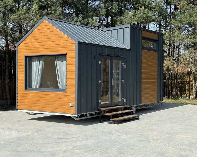 SMILE- Delightful, bright & spacious tiny living