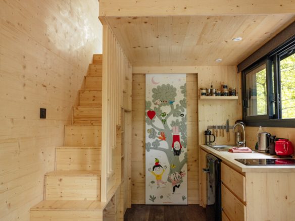 TINY HOUSE FAMILY 4 PAX