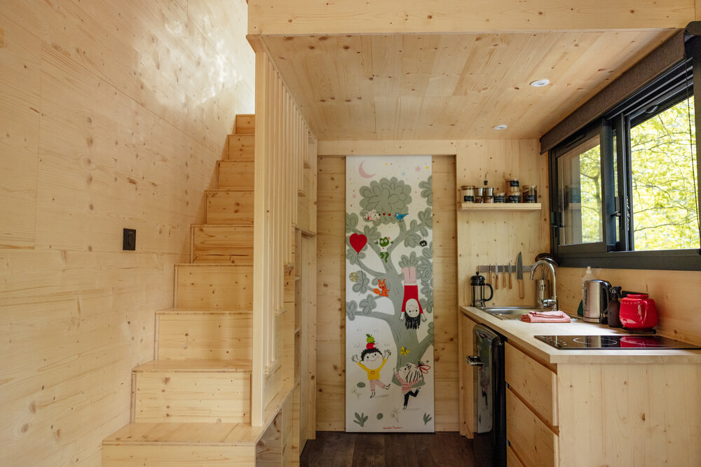 parenthese-30_processed_by_imagy TINY HOUSE FAMILY 4 PAX