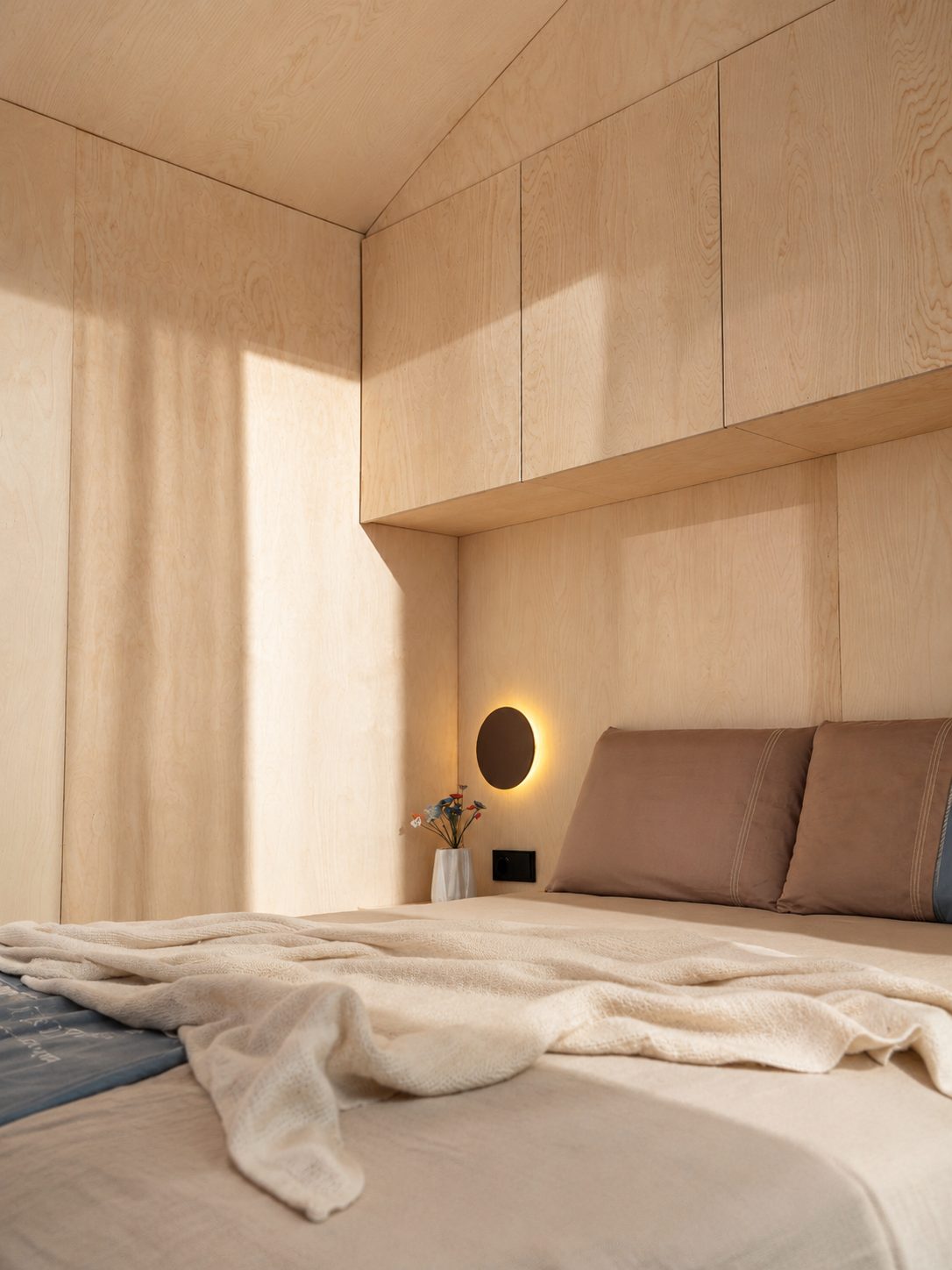 Mantar_bedroom_under_150kb Vesta M1